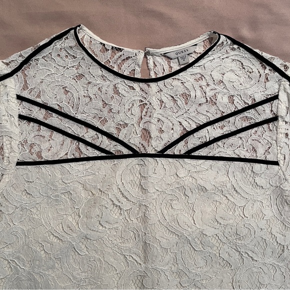 Women’s Guess size medium long sleeve modern top - Picture 5 of 10